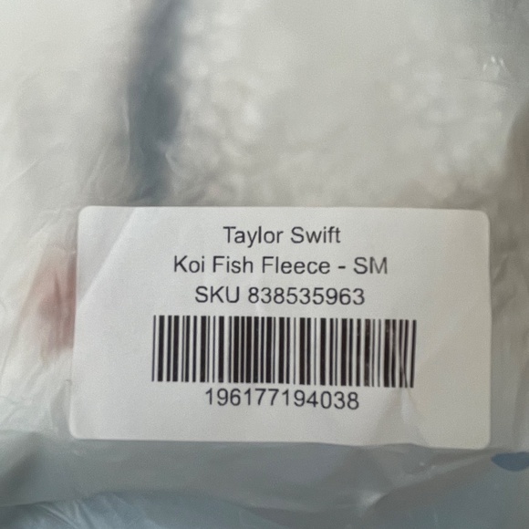 NWT Authentic Taylor Swift Koi Fish Fleece Sherpa Quarter Zip Pullover - Picture 9 of 9